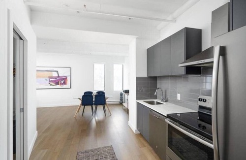 Chinatown Apartamento | Stunning European 1bedroom in Old MTl/DT