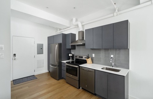 Chinatown Apartamento | BAKAN Gem in the city : MODERN 1BD in Old Mtl/DT