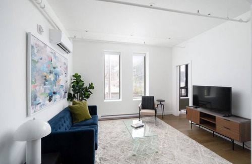Chinatown Apartamento | BAKAN Gem in the city : MODERN 1BD in Old Mtl/DT
