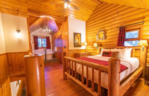 Lake Louise Cabina | Baker Creek | Superior Jacuzzi Suite