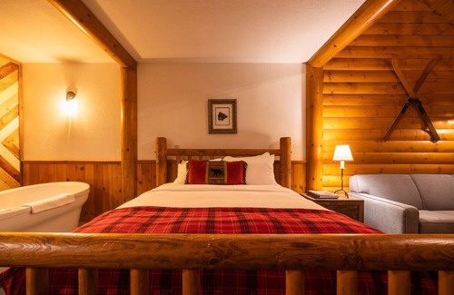 Lake Louise Cabina | Baker Creek | Superior Jacuzzi Suite