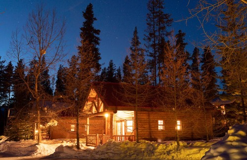 Lake Louise Cabina | Baker Creek | Superior Two Bedroom Cabin