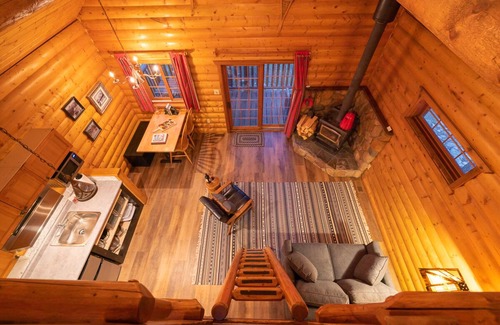 Lake Louise Cabina | Baker Creek | Two Bedroom Cabin