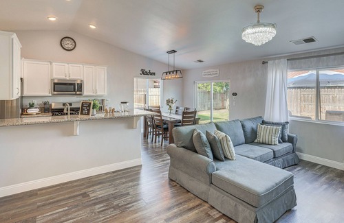 Pumpkin Center Casa | Bakersfield Home w/ Pool Table, Cornhole + More!
