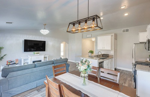 Pumpkin Center Casa | Bakersfield Home w/ Pool Table, Cornhole + More!
