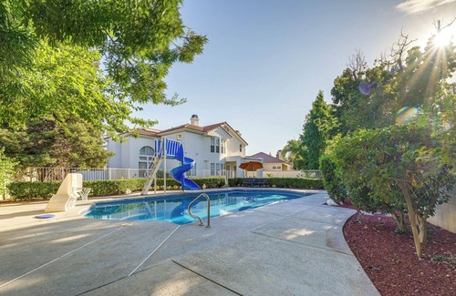 Greenacres Casa | Bakersfield Vacation Rental w/ Private Pool!