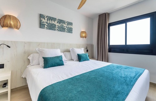 Puerto del Carmen Hotel | Bakour Lanzarote Splash