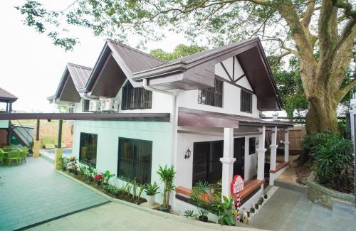 Mendez Crossing West Villa | Balay Greenika Tagyatay Private Pool