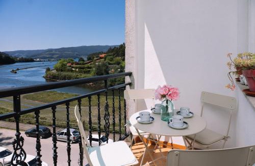 Redondela Apartamento | Balcón mágico en Redondela by CABANA Rentals