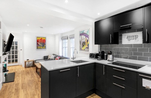 Queenstown Apartamento | Balcony Apt Near Battersea Park & Power Station