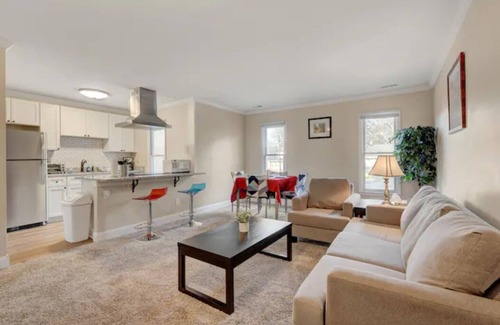 Durham Apartamento | Balcony - Downtown - Duke - UNC - Pet Friendly