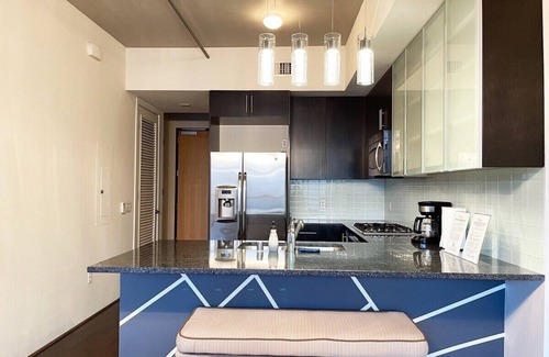 Downtown Las Vegas Condominio | Balcony Luxury High Rise Downtown Fremont Casinos