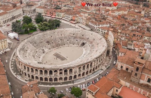 Verona City Centre Apartamento | Balcony on Arena