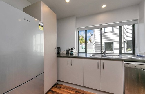 Parnell Casa | Parnell Gem w/ Balcony & Parking Near Arena