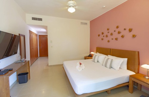 Gonzalo Guerrero Hotel | Habitación Balcón King Size # 207