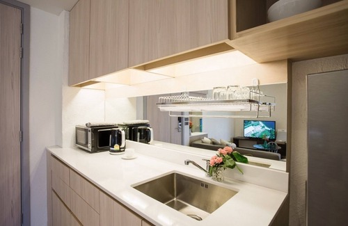 Si Racha Apartamento | Balcony Seaside Sriracha Hotel & Serviced Apartments