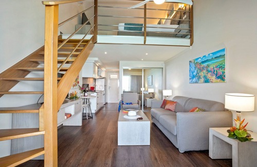 Grand Case Complejo | Balcony Views + Private Beach Access | Paddleboard & Relax in Style