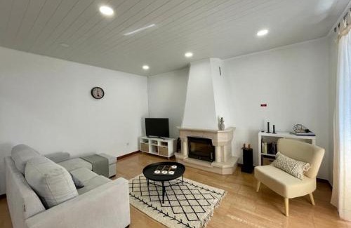 Capelas Casa | Baleeiro do Cais:Harbour House, Fishing, Fireplace