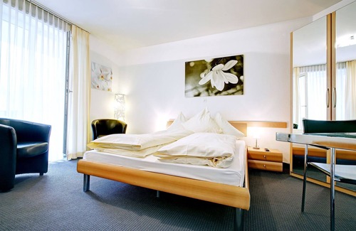 Basel Hotel | BALEGRA City Hotel Basel Contactless Self Check-in