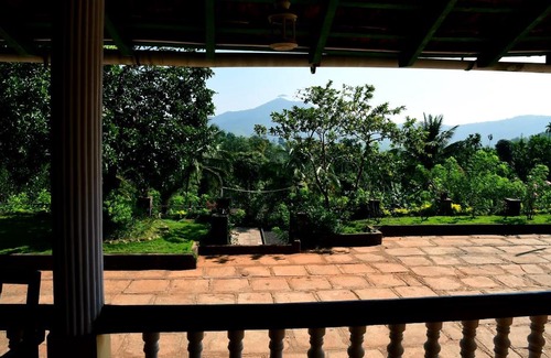 Samse Casa | Balekhan Homestay - Heritage & Mountain View