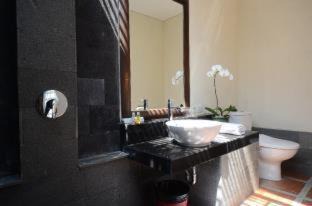 Jimbaran Bay Hotel | Bali Breezz Hotel