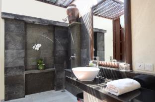 Jimbaran Bay Hotel | Bali Breezz Hotel