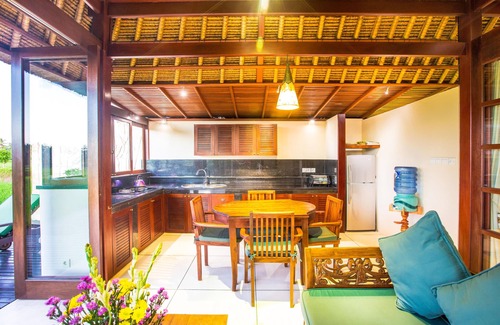 Lodtunduh Villa | ¡Vistas de lujo del campo de arroz de Bali Harmony Villa a la venta desde $ 99!