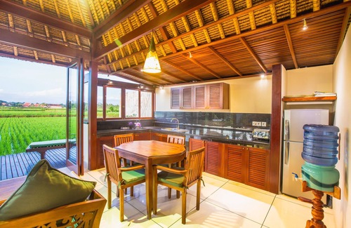 Lodtunduh Villa | ¡Vistas de lujo del campo de arroz de Bali Harmony Villa a la venta desde $ 99!