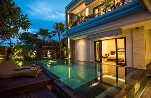 Taman Griya Villa | Bali Villa privada zona de Sunset Beach Jimbaran