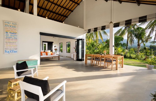 Kalibukbuk Villa | Bali Sea View Villa Familiar - Villa Bloom Bali