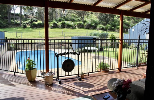 Balingup Cabaña | Balingup Rustic Retreat - Marian Ponds..Saltwater swimming pool, great gardens