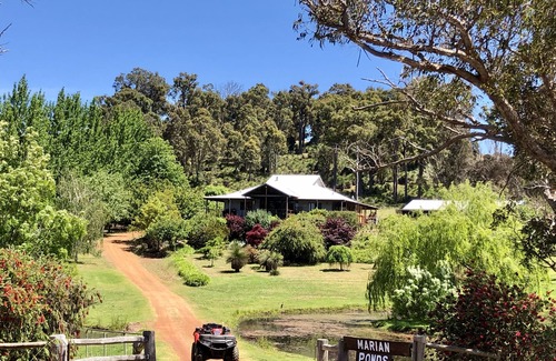 Balingup Cabaña | Balingup Rustic Retreat - Marian Ponds..Saltwater swimming pool, great gardens