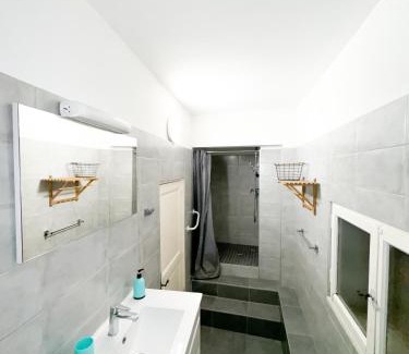 Les Arceaux Apartamento | Balisier Studio avenue de Lodève