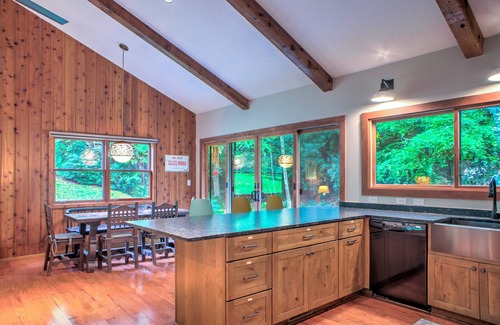 Weaverville Casa | Ballard Creek House | Creekside Cabin in the Mountains