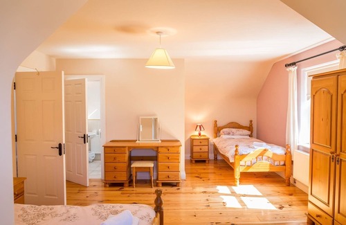 Moyard Casa | Ballinakill Lodge home away from home