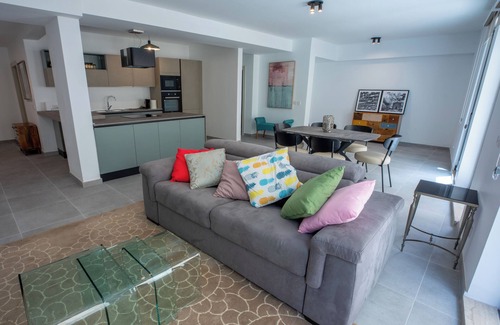 Sliema Casa | Balluta Bay Stylish Apartment
