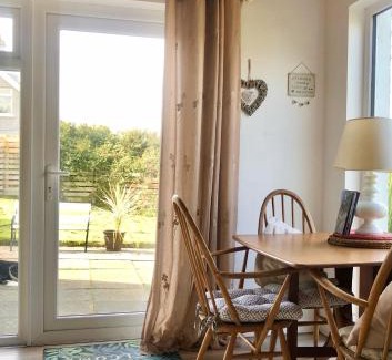 Ballygally Apartamento | Ballygally Seaview and Garden Hideaway