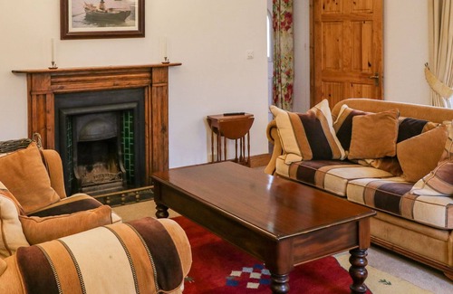 Ballingarry Casa | BALLYGRENNAN HOUSE, pet friendly in Ballingarry, County Limerick