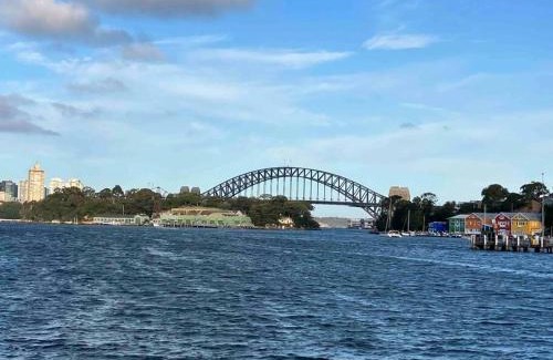 Balmain Apartamento | Balmain Designer 1 Bedroom Apartment with Parking