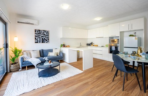 Hawthorne Apartamento | Balmoral Apartment - Airy & Light-filled City Edge Comfort Stay