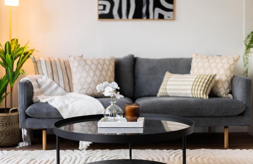 Hawthorne Apartamento | Balmoral Apartment - Airy & Light-filled City Edge Comfort Stay