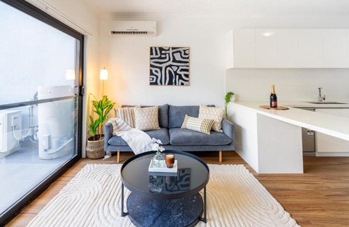 Hawthorne Apartamento | Balmoral Apartment - Airy & Light-filled City Edge Comfort Stay