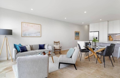 Mosman Apartamento | Balmoral Bliss - Expansive Views to Iconic Sydney Heads, steps to Balmoral Beach.