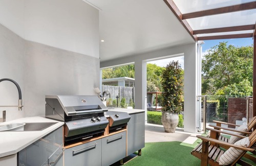 Morningside Casa | Balmoral House Retreat Pool & Spa
