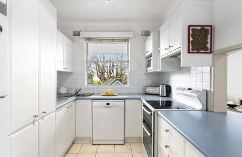 Mosman Apartamento | Balmoral - RAG03 Raglan Street - Spacious 2BR Apartment with Large Balcony Just 200m from Balmoral Beach