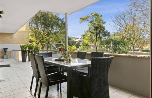 Mosman Apartamento | Balmoral - RAG03 Raglan Street - Spacious 2BR Apartment with Large Balcony Just 200m from Balmoral Beach