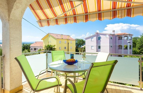 Milcetici Apartamento | Balmy Apartment in Malinska near Sea
