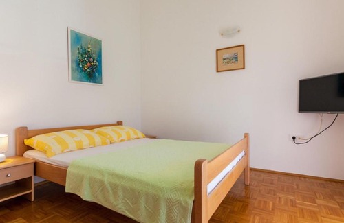 Milcetici Apartamento | Balmy Apartment in Malinska near Sea