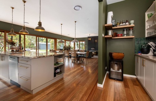 Balnarring Casa | Balnarring Estate | Luxe Escape with Tennis Court Pool and Spa