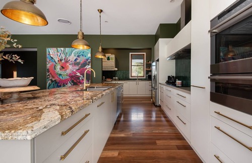 Balnarring Casa | Balnarring Estate | Luxe Escape with Tennis Court Pool and Spa